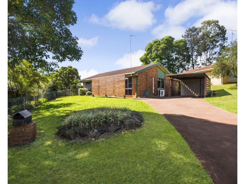 33 Hinkler Crescent, Wilsonton QLD 4350