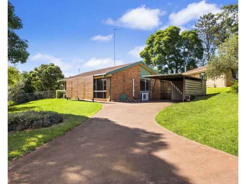 33 Hinkler Crescent, Wilsonton QLD 4350