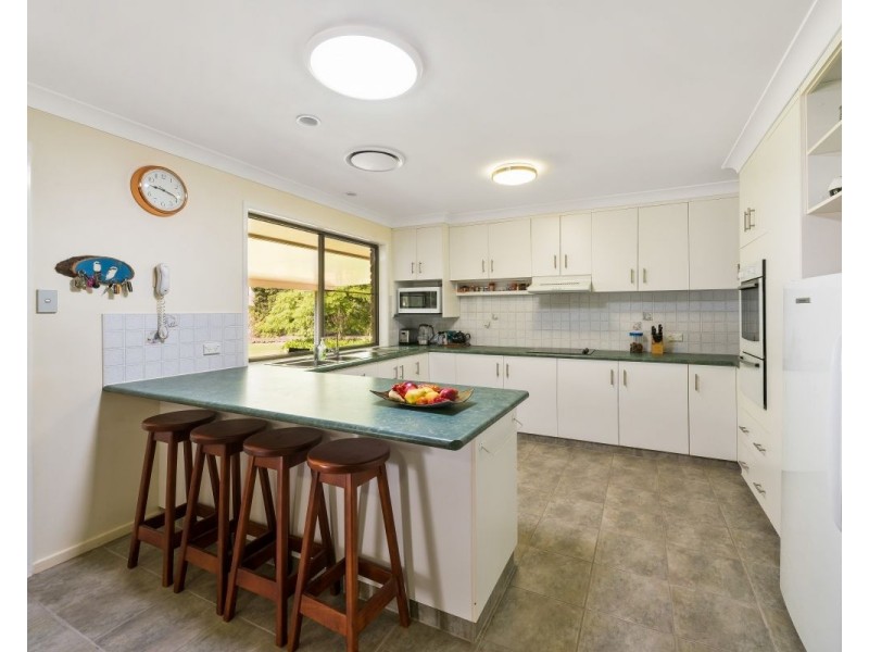 3 Greenway Court, Highfields QLD 4352