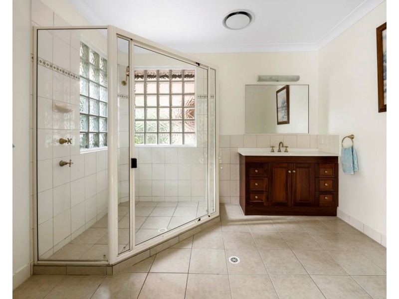 3 Greenway Court, Highfields QLD 4352