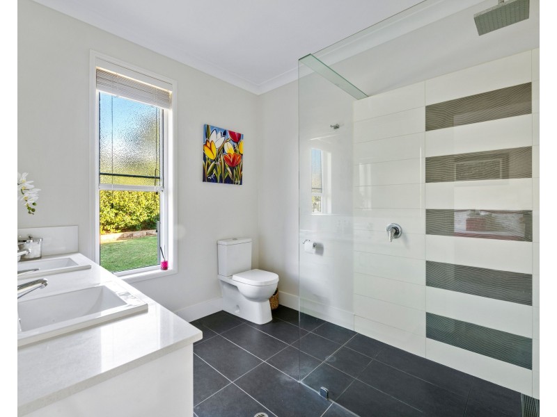 12 Schulz Street, Highfields QLD 4352