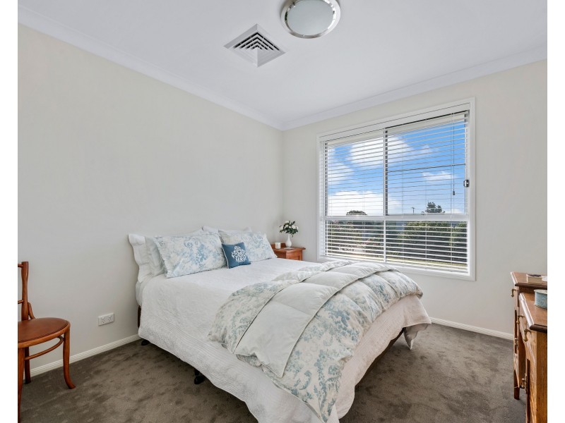 12 Schulz Street, Highfields QLD 4352