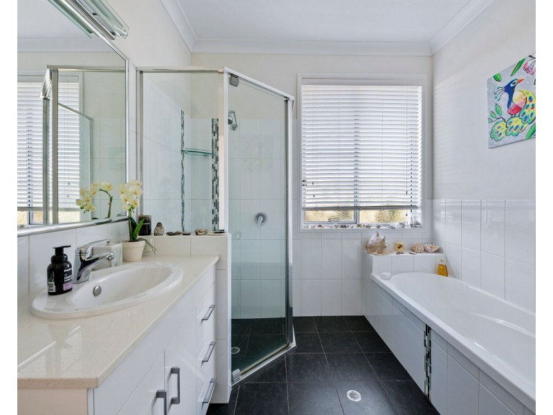 12 Schulz Street, Highfields QLD 4352