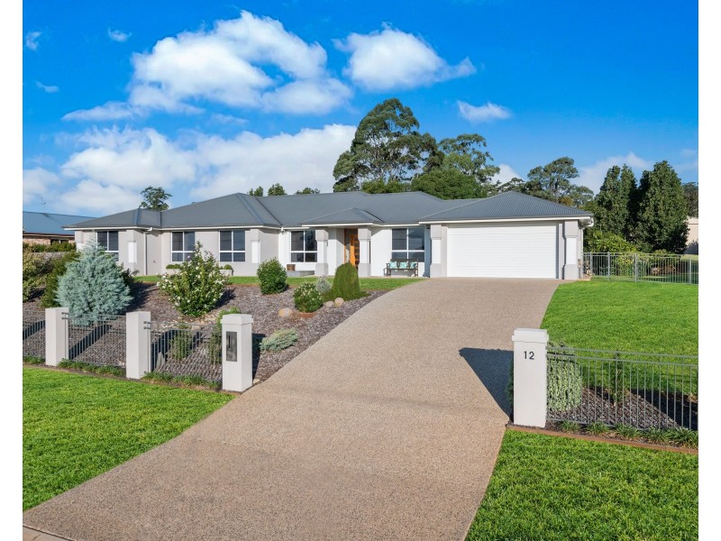 12 Schulz Street, Highfields QLD 4352