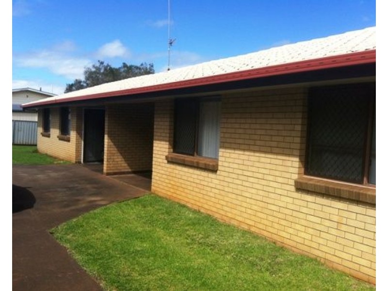 2/336 Alderley Street, Kearneys Spring QLD 4350