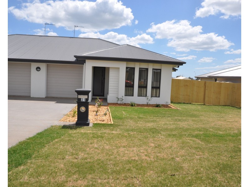 2/31 Weebah Place, Cambooya QLD 4358
