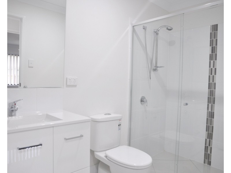 9B Mia Street, Wyreema QLD 4352