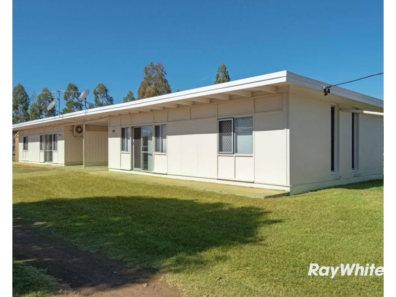 1 and 2/23 York Street, Oakey QLD 4401