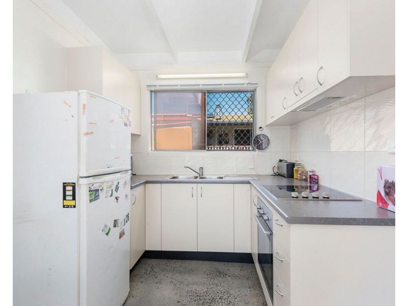 1 and 2/23 York Street, Oakey QLD 4401