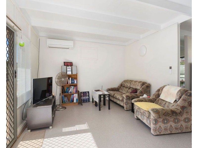 1 and 2/23 York Street, Oakey QLD 4401