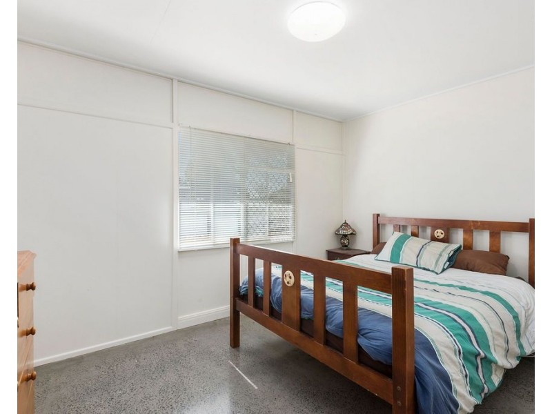 1 and 2/23 York Street, Oakey QLD 4401