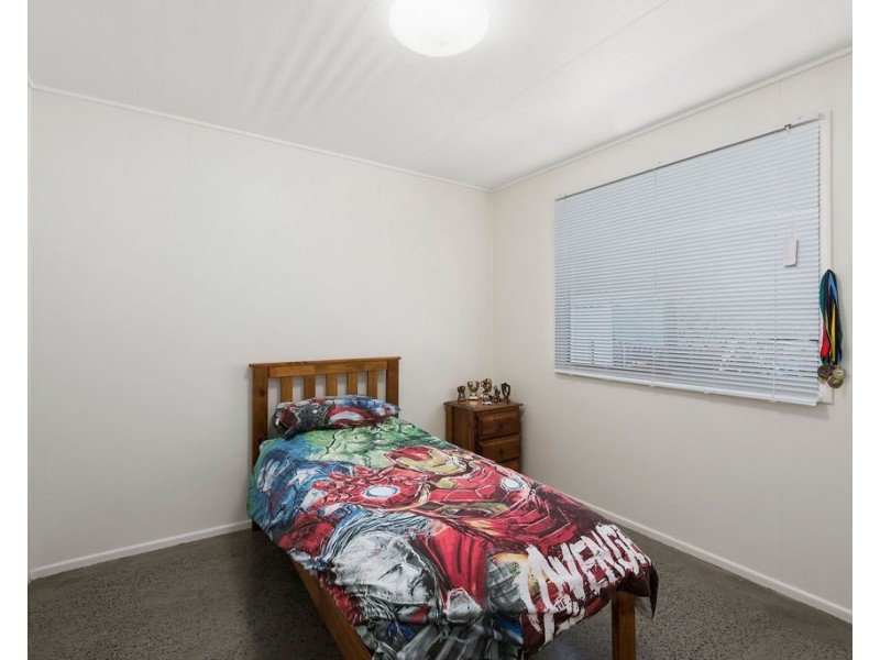 1 and 2/23 York Street, Oakey QLD 4401