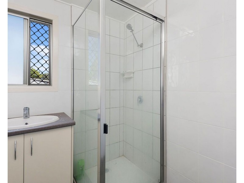 1 and 2/23 York Street, Oakey QLD 4401