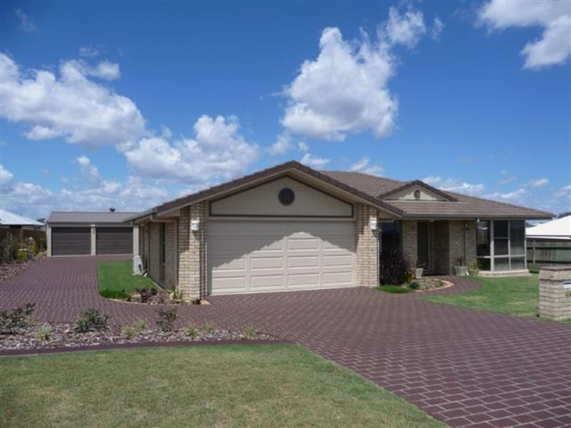 44 Shoesmith Drive, Westbrook QLD 4350