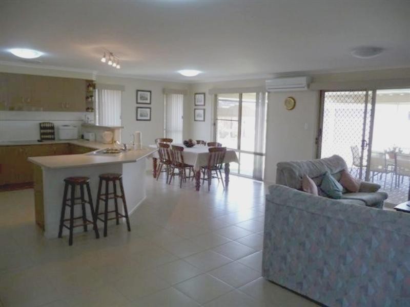 44 Shoesmith Drive, Westbrook QLD 4350