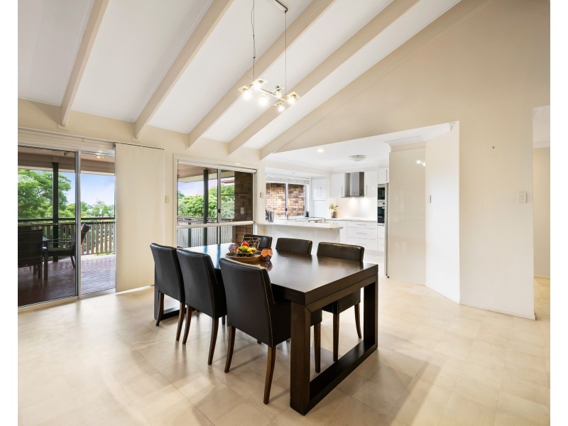 5 General Gordon Court, Cotswold Hills QLD 4350