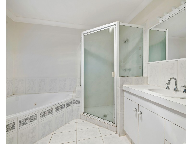 5 General Gordon Court, Cotswold Hills QLD 4350