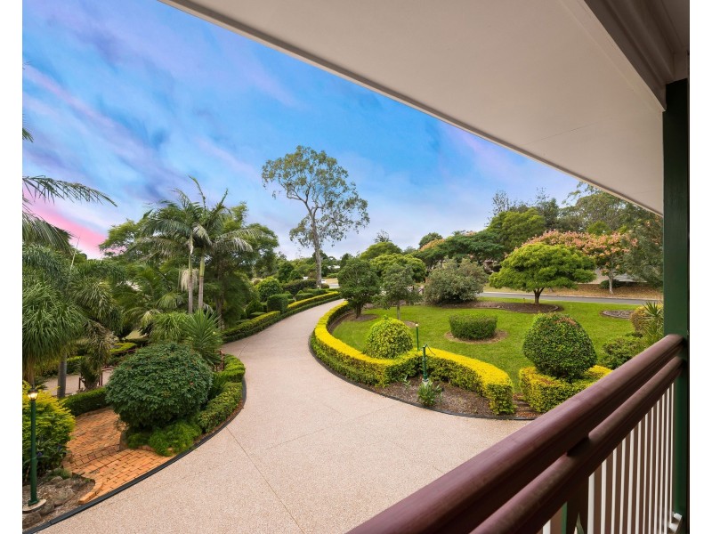 5 General Gordon Court, Cotswold Hills QLD 4350