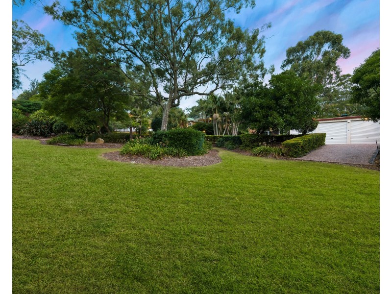 5 General Gordon Court, Cotswold Hills QLD 4350