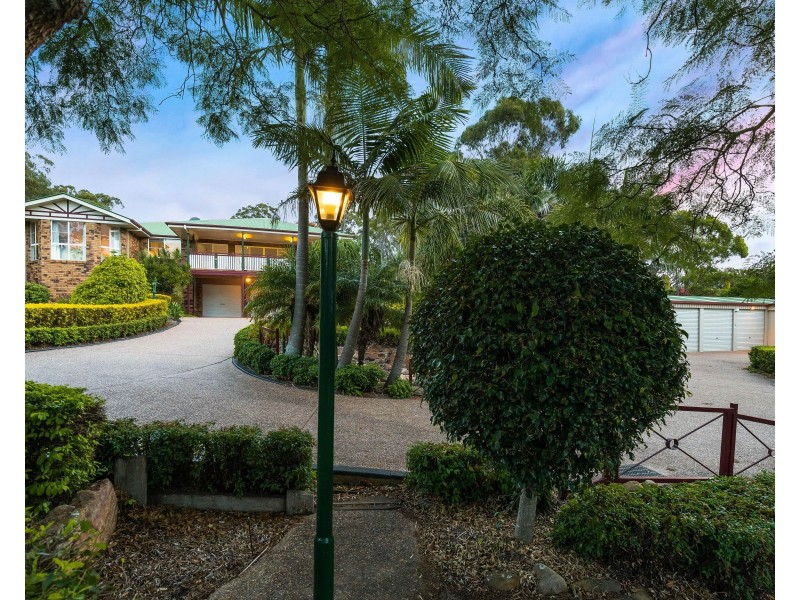 5 General Gordon Court, Cotswold Hills QLD 4350