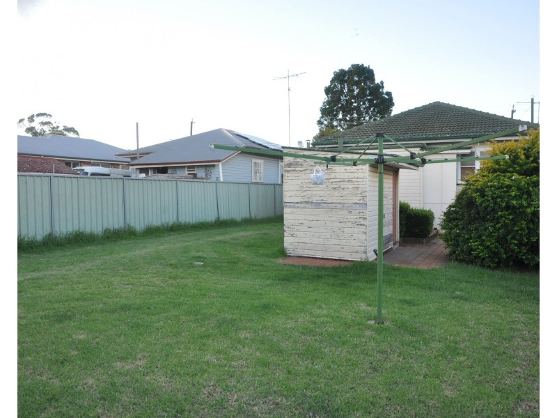 6A Lendrum Street, Newtown QLD 4350