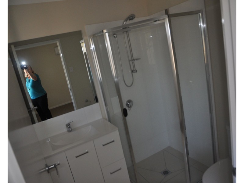 1/8 Weebah Place, Cambooya QLD 4358