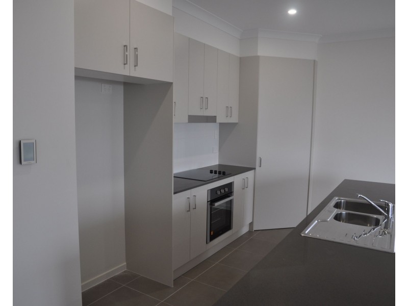 30 Negrita Street, Harristown QLD 4350