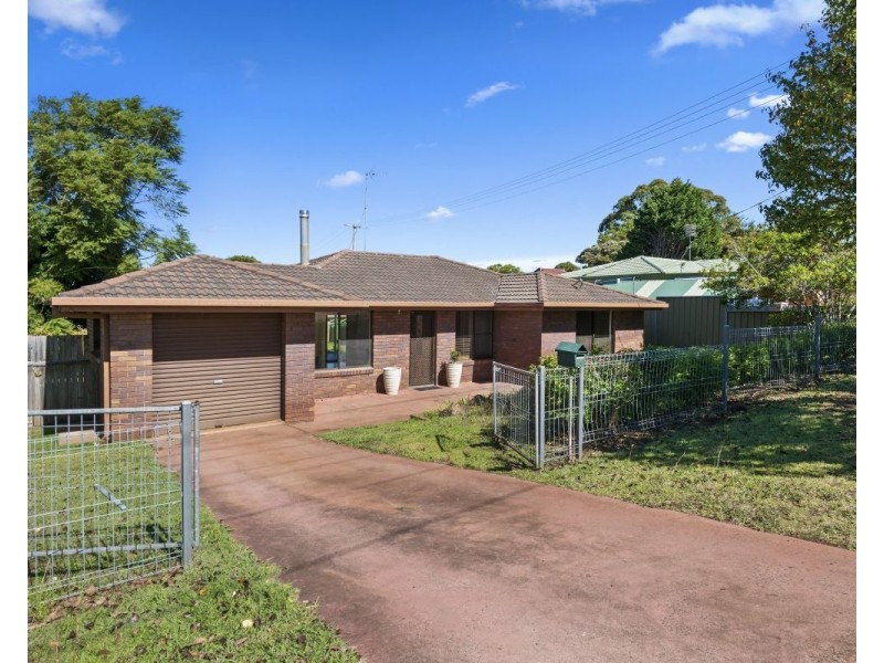 56 Debra Street, Centenary Heights QLD 4350
