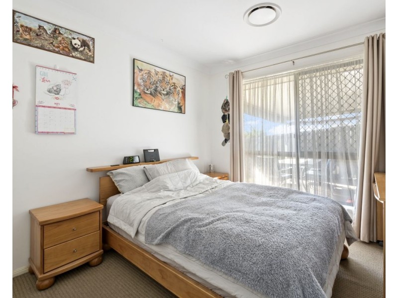 2/4 Sunset Drive, Glenvale QLD 4350