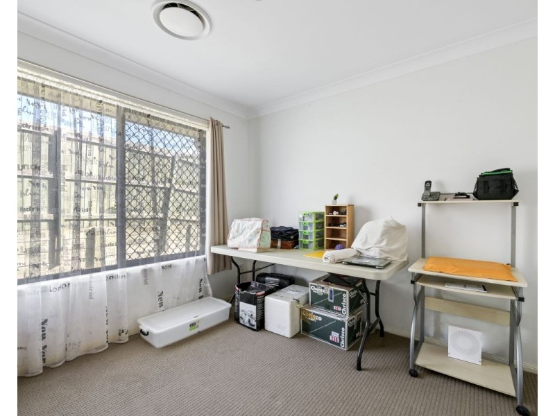 2/4 Sunset Drive, Glenvale QLD 4350