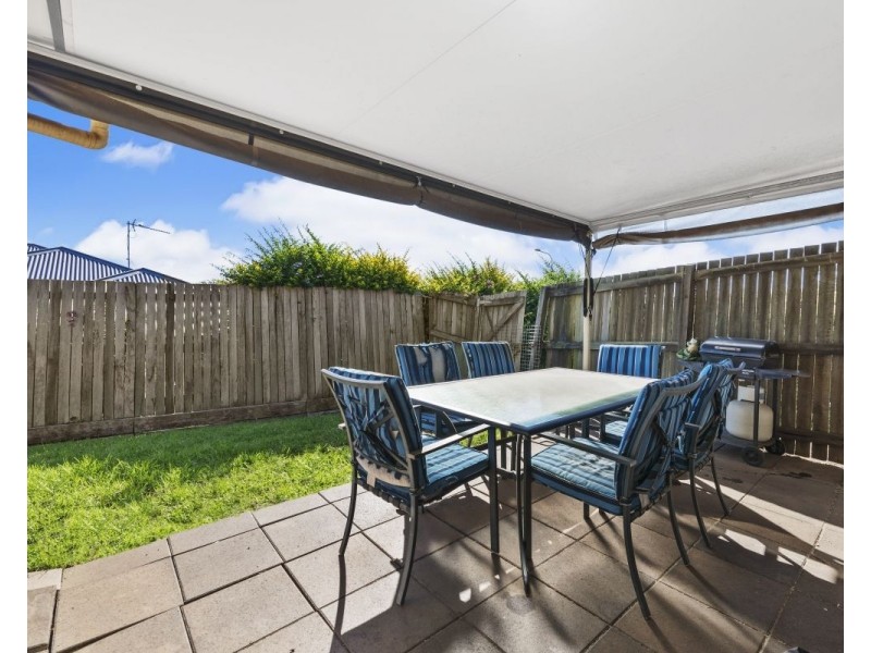 2/4 Sunset Drive, Glenvale QLD 4350