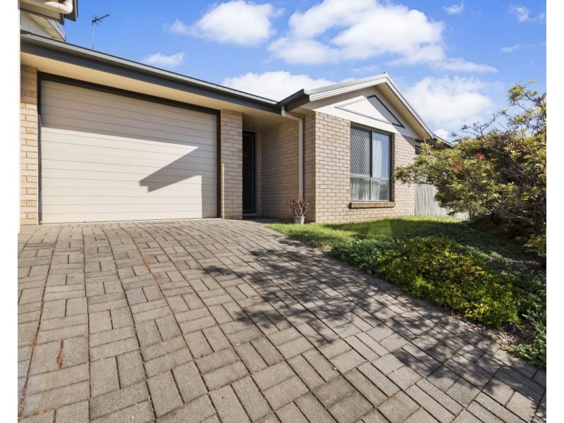 2/4 Sunset Drive, Glenvale QLD 4350