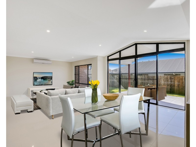 15 Yarrow Close, Middle Ridge QLD 4350