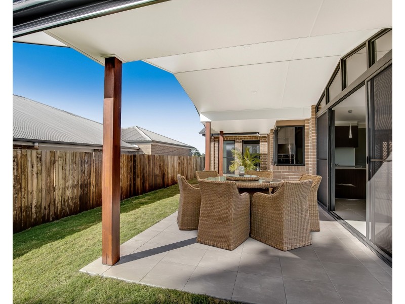 15 Yarrow Close, Middle Ridge QLD 4350