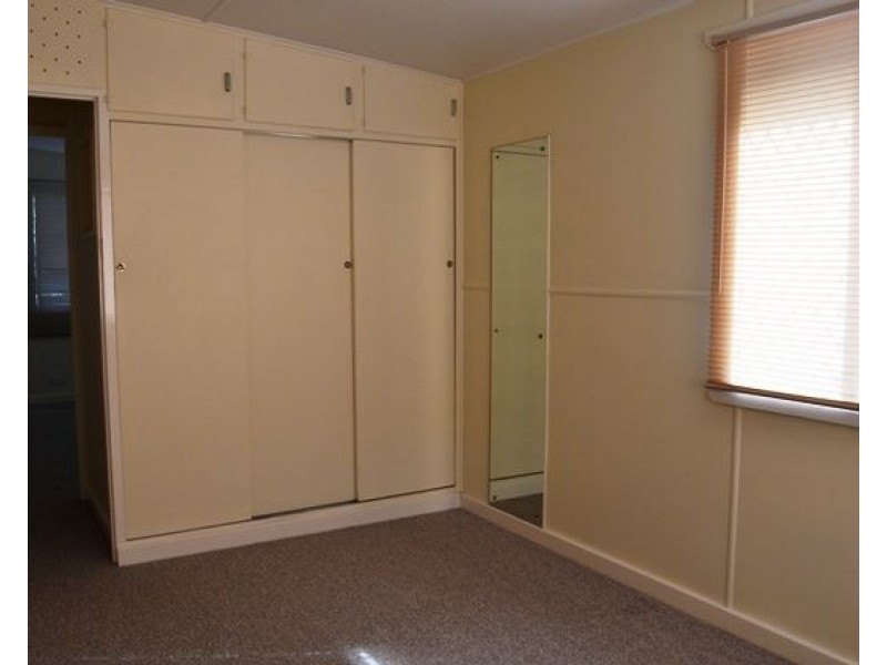 9 Knight Street, North Toowoomba QLD 4350