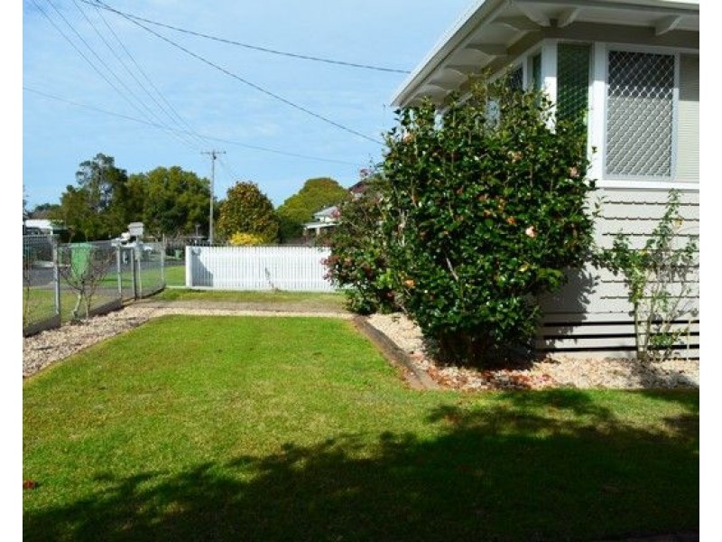 9 Knight Street, North Toowoomba QLD 4350