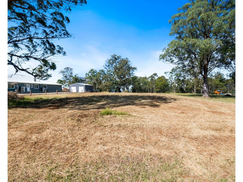 9 Escarpment Avenue, Cabarlah QLD 4352