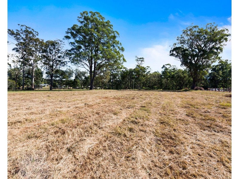 9 Escarpment Avenue, Cabarlah QLD 4352