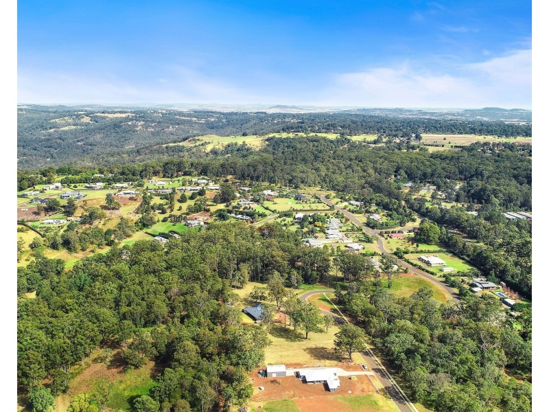 9 Escarpment Avenue, Cabarlah QLD 4352