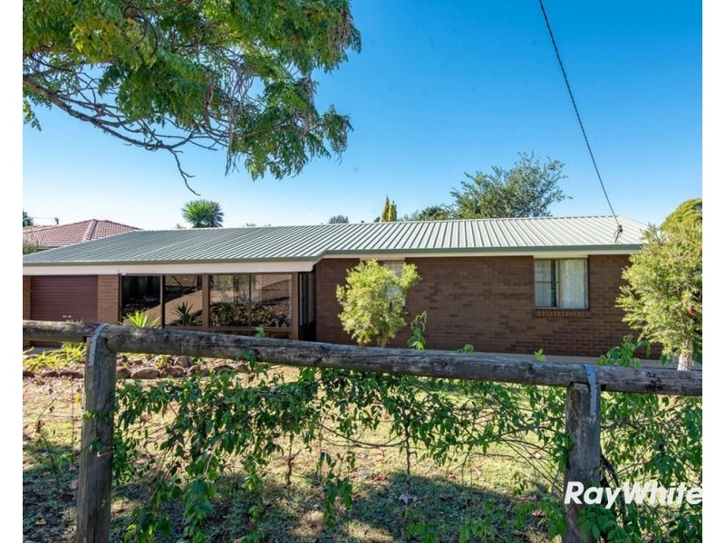 40 Marsala Street, Wilsonton Heights QLD 4350
