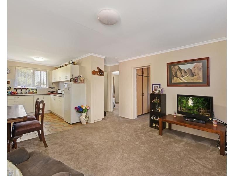 2/327 Hume Street, South Toowoomba QLD 4350