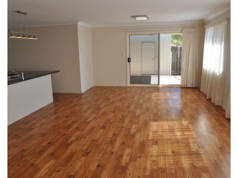 1 Fallon Drive, Middle Ridge QLD 4350