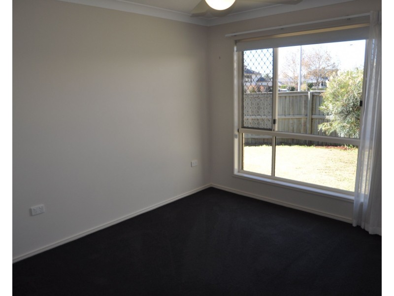 1 Fallon Drive, Middle Ridge QLD 4350