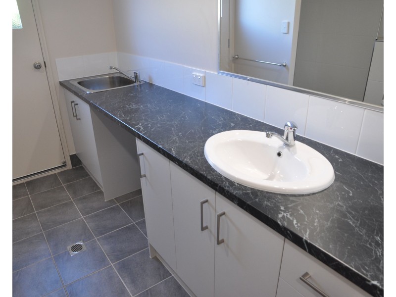 1 Fallon Drive, Middle Ridge QLD 4350