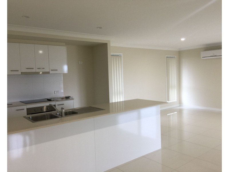4 Weebah Place, Cambooya QLD 4358