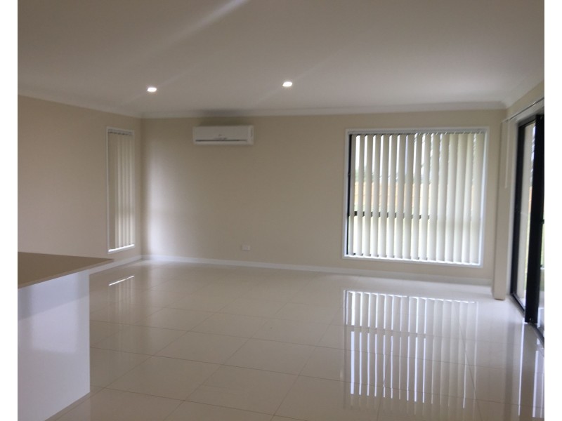 4 Weebah Place, Cambooya QLD 4358