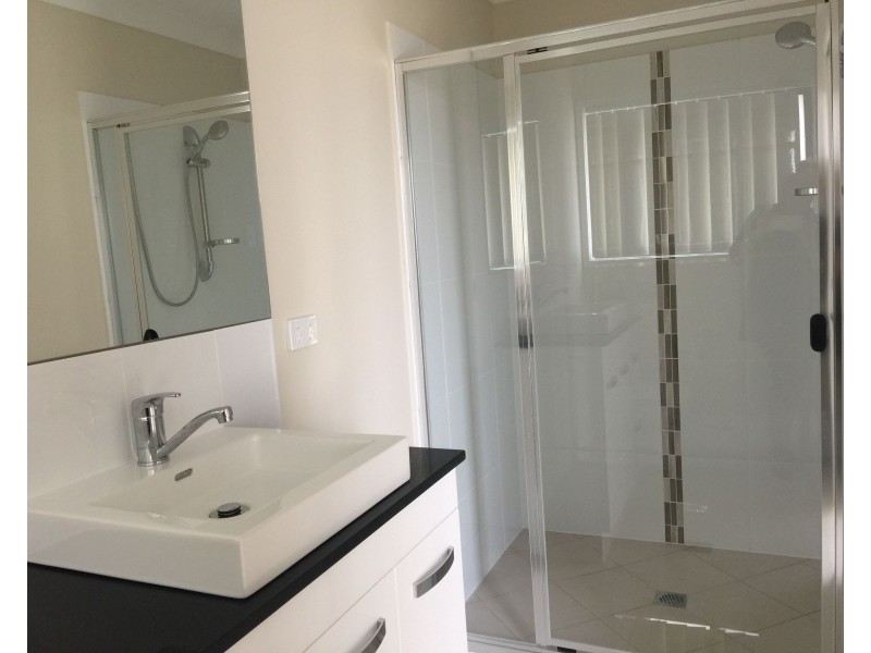 4 Weebah Place, Cambooya QLD 4358