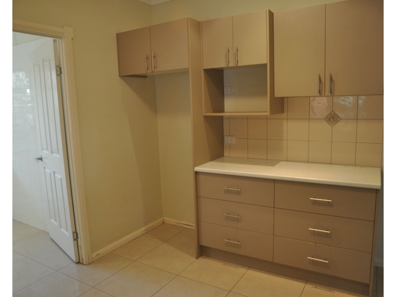 2 Underwood Crescent, Harristown QLD 4350