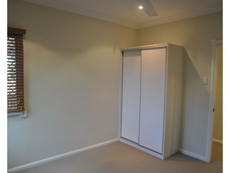 2 Underwood Crescent, Harristown QLD 4350
