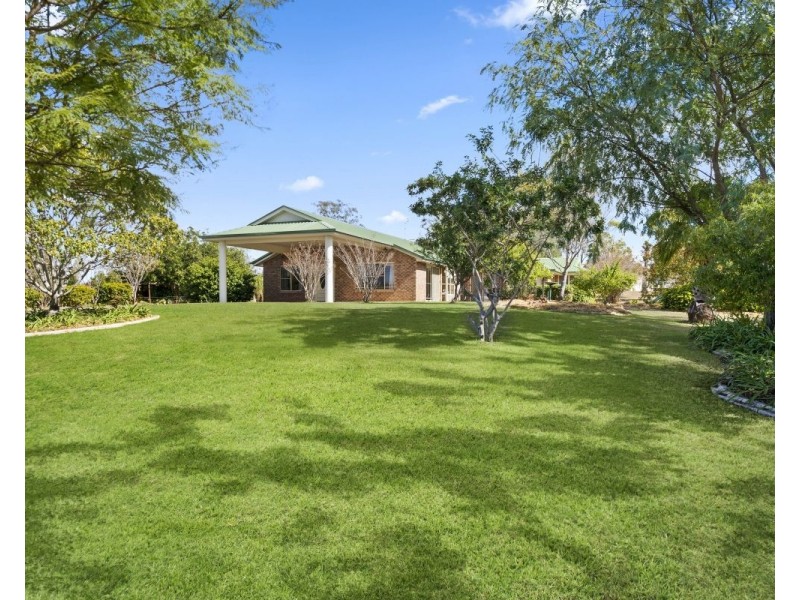 17 Skyview Court, Meringandan West QLD 4352